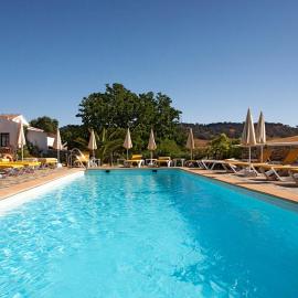 Hotel Cortijo Las Piletas,位于隆达的酒店