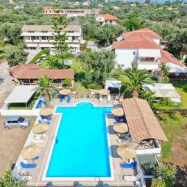 Alexaria Holidays Homes，位于雷夫卡达镇的酒店