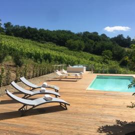 Villa Pongina with private pool，位于蒙特瓦尔基的酒店