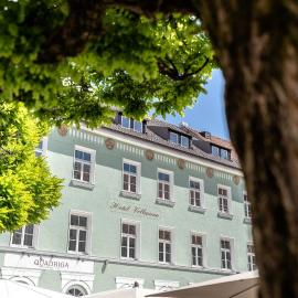 Hotel Vollmann，位于上巴伐利亚魏尔海姆的酒店