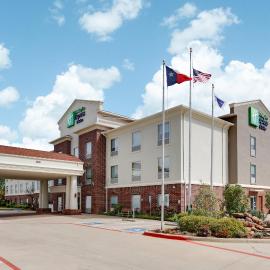 Holiday Inn Express Hotel & Suites Cleburne by IHG，位于克利本的酒店
