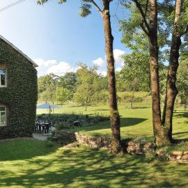 Ruhiges, gemütliches Ferienhaus mit großem Garten，位于韦姆的酒店