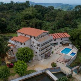 HOTEL CANTINHO DAS FLORES,位于Guaramiranga的酒店