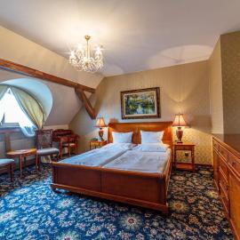Chateau Zbiroh，位于Zbiroh的酒店