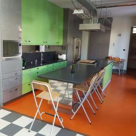 spacieuse maison urbaine proche du centre ville，位于贝休恩的酒店