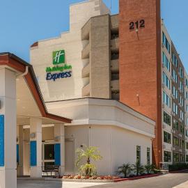 Holiday Inn Express Fullerton-Anaheim by IHG，位于福乐顿市的酒店