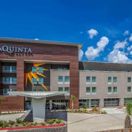 La Quinta by Wyndham Houston East at Sheldon Rd，位于钱诺夫的酒店