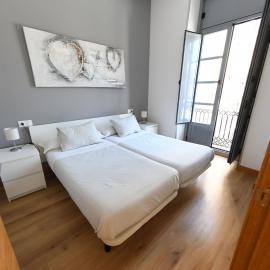 Housingleón - Apartamentos Fauno，位于阿斯托加的酒店