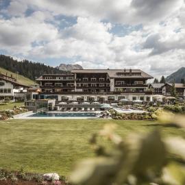 Hotel Arlberg Lech，位于莱赫阿尔贝格的酒店