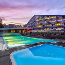 Hotel Jezerka，位于塞奇的酒店