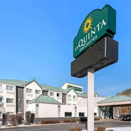 La Quinta by Wyndham Logan，位于洛根的酒店
