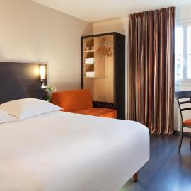 Escale Oceania Nantes Aéroport,位于布格奈斯的酒店