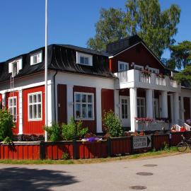 Hotel Strandbo,位于瑙沃的酒店