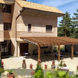 Hotel Rural El Nido de Pinares,位于纳瓦莱诺的酒店