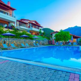 Αlissachne Suites，位于里姆尼奥纳斯的酒店