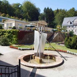 Rehaklinik Thermalbad Wiesenbad,位于维森巴特温泉的酒店