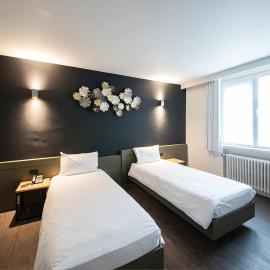 Hotel Cortina，位于韦弗尔海姆的酒店