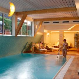Wellness Hotel Harms，位于巴特嫩多夫的酒店