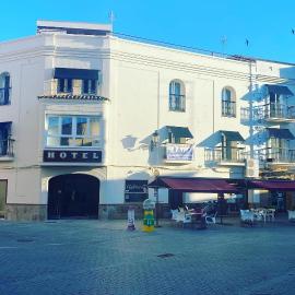 Hotel La Encomienda，位于莫拉莱哈的酒店