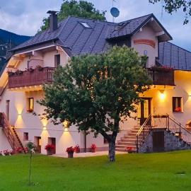 Hotel Rosengarten，位于塔尔维西奥的酒店