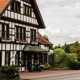 Hotel Lingemann，位于瓦伦霍尔斯特的酒店