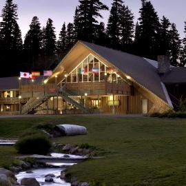 Mammoth Mountain Inn,位于马姆莫斯湖的酒店