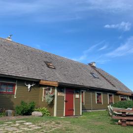 Muha Beach Holiday Home，位于Riksu的酒店
