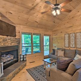 Blue Ridge Hideaway w/ Fire Pit & Mtn Views!