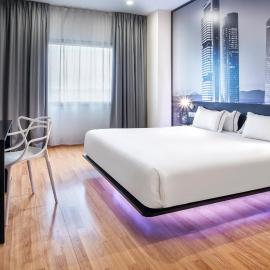 B&B HOTEL Madrid Aeropuerto T4，位于圣塞巴斯蒂安德洛斯雷耶斯的酒店