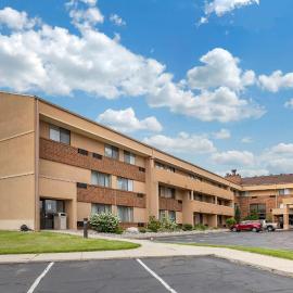 Comfort Inn Lansing West，位于兰辛的酒店