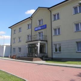 Hotel Julianów，位于华沙的酒店
