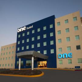 One Saltillo Derramadero，位于La Encantada的酒店