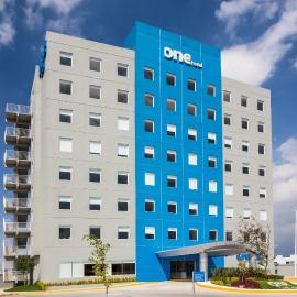 One Puebla Serdan，位于普埃布拉的酒店