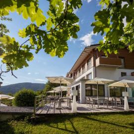 Thula Wellnesshotel Bayerischer Wald，位于Lalling的酒店