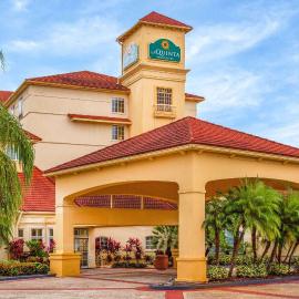 La Quinta by Wyndham Lakeland West,位于莱克兰的酒店