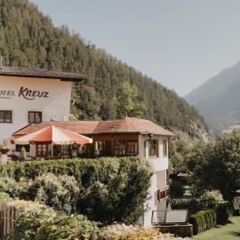 Hotel Kreuz，位于普范德斯的酒店