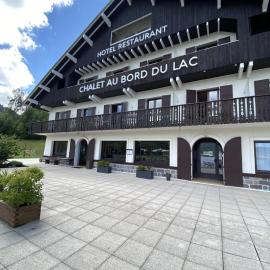 Hotel Restaurant Le Chalet au bord du lac，位于热拉梅的酒店