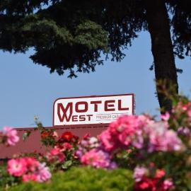 Motel West，位于本德的酒店