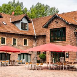 ClassicX Landhaus & Hotel - Bed & Breakfast，位于Gensingen的酒店