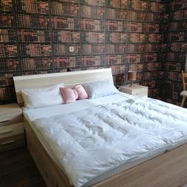 Hotelzimmer im alten Reihenhaus auf der Stadtmauer，位于巴哈拉赫的酒店