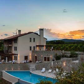 Cardo Boutique&Wine Resort，位于Málchina的酒店
