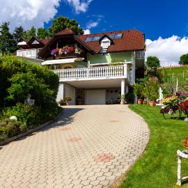 Privatzimmer Haus Gschweitl，位于Semriach的酒店
