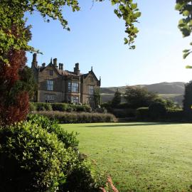 Falcon Manor Hotel，位于塞特尔的酒店
