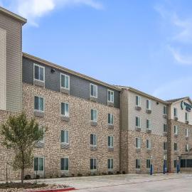 WoodSpring Suites North Ft Worth Alliance TX Speedway，位于沃思堡的酒店