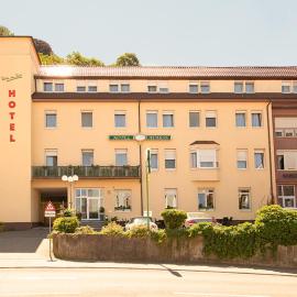 Hotel Avalon，位于兰施图尔的酒店