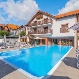 Hotel Kahlberg，位于库瑞尼卡慕斯卡的酒店