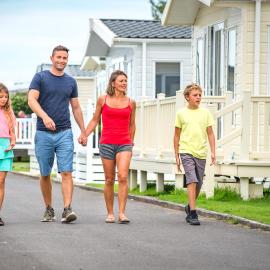 Sandy Glade Holiday Park，位于伯翰姆昂斯的酒店
