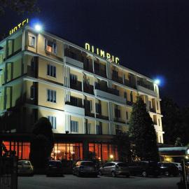 Hotel Olimpic,位于马焦雷堡的酒店