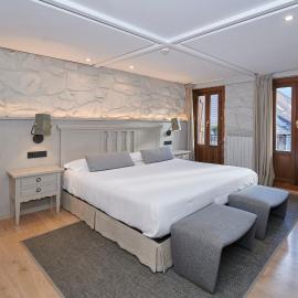 Hostal Lola，位于伊萨瓦的酒店