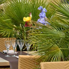 Logis Hôtel & Restaurant Le Pardaillan，位于Gondrin的酒店